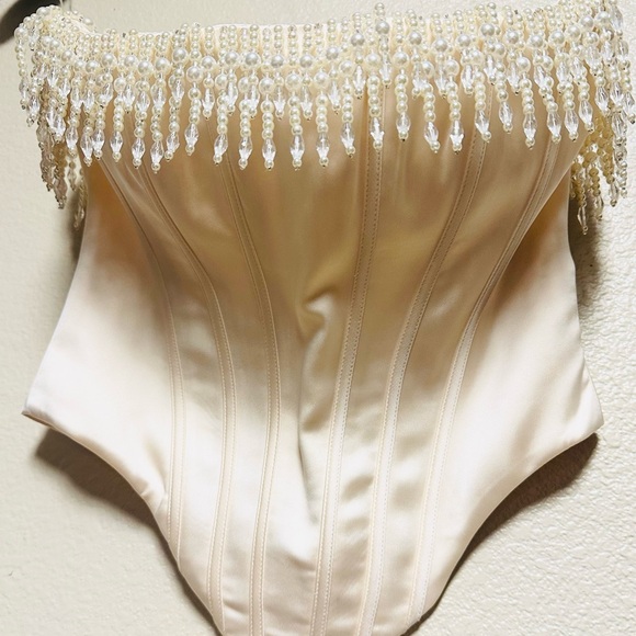 HOUSE OF CB 'Aubrie' Vintage Cream Embellished Satin Corset size Small NWOT - Picture 2 of 4